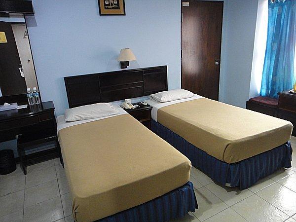 Batu Burok Beach Resort Куала-Тренгану Номер фото
